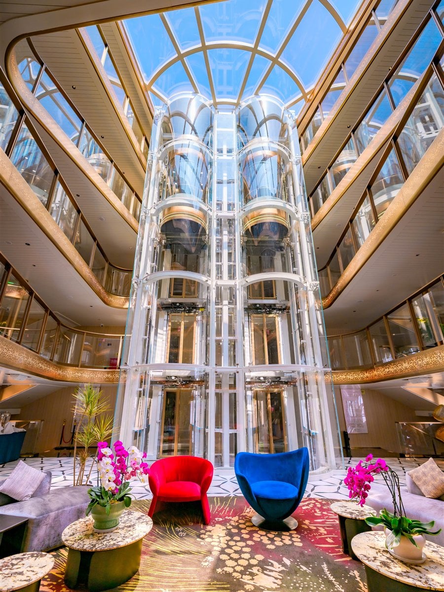 Vista Harmony atrium
